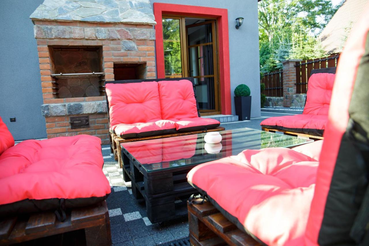 Dom Nad Jeziorem Ublik Z Sauna I Jacuzzi Экстерьер фото